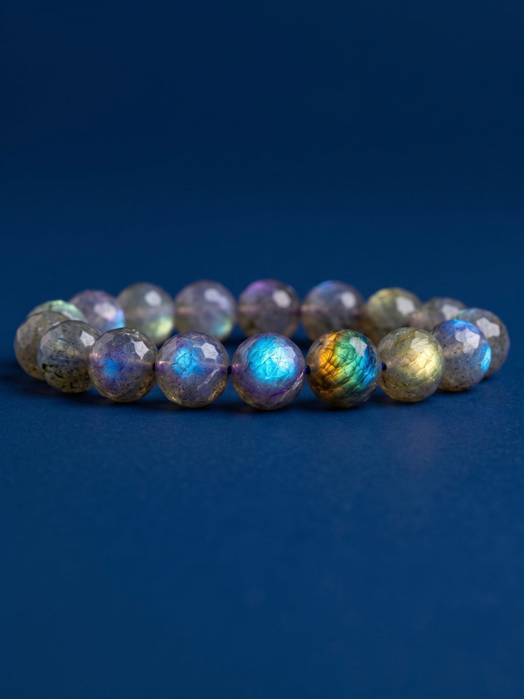 Natural Labradorite Crystal Bracelet – Transformation, Protection & Intuition